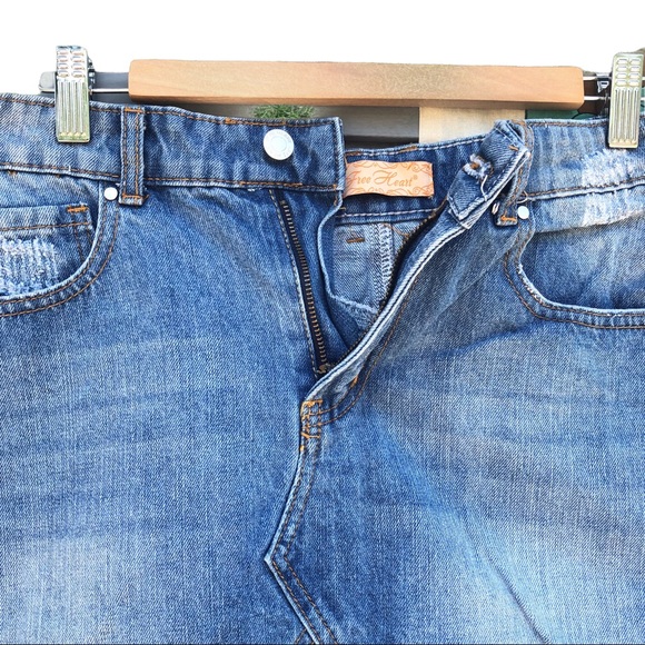 Free Heart Distressed Washed Raw Hem Denim Jean A Line High Rise Mini Skirt M - Picture 5 of 9